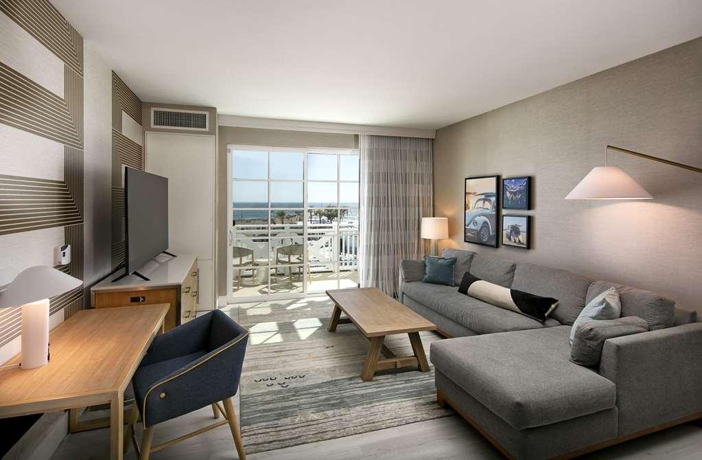 Inn At The Pier Pismo Beach, Curio Collection By Hilton Room photo