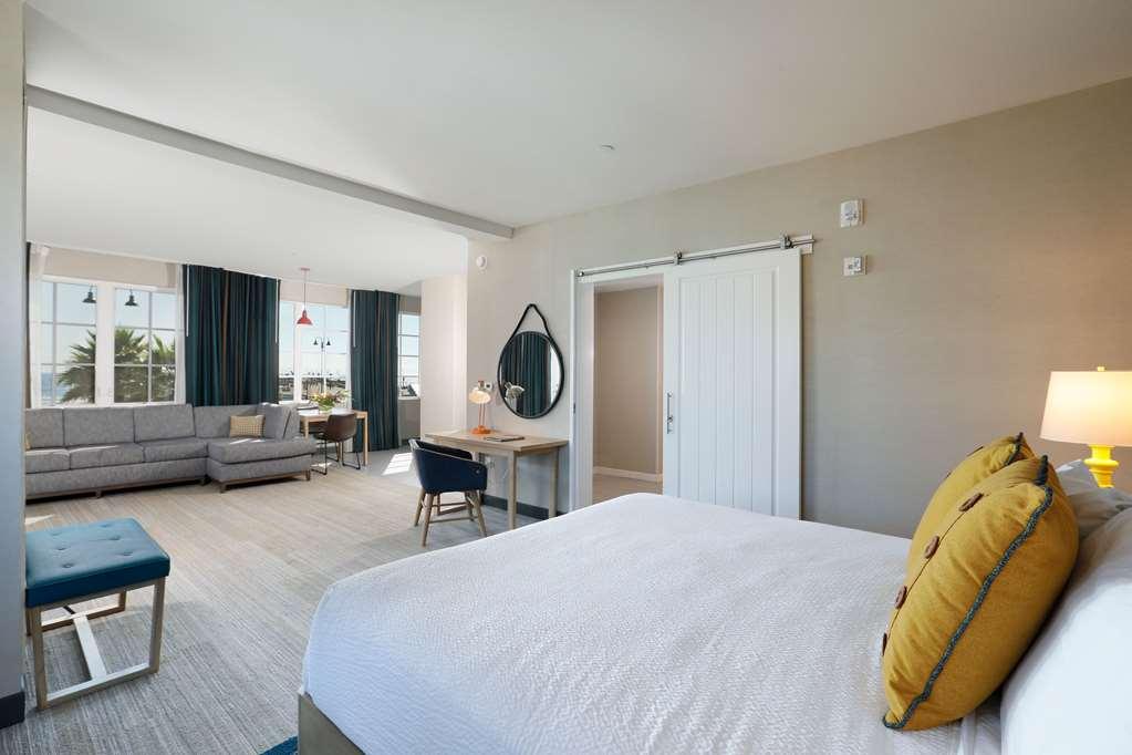 Inn At The Pier Pismo Beach, Curio Collection By Hilton Room photo