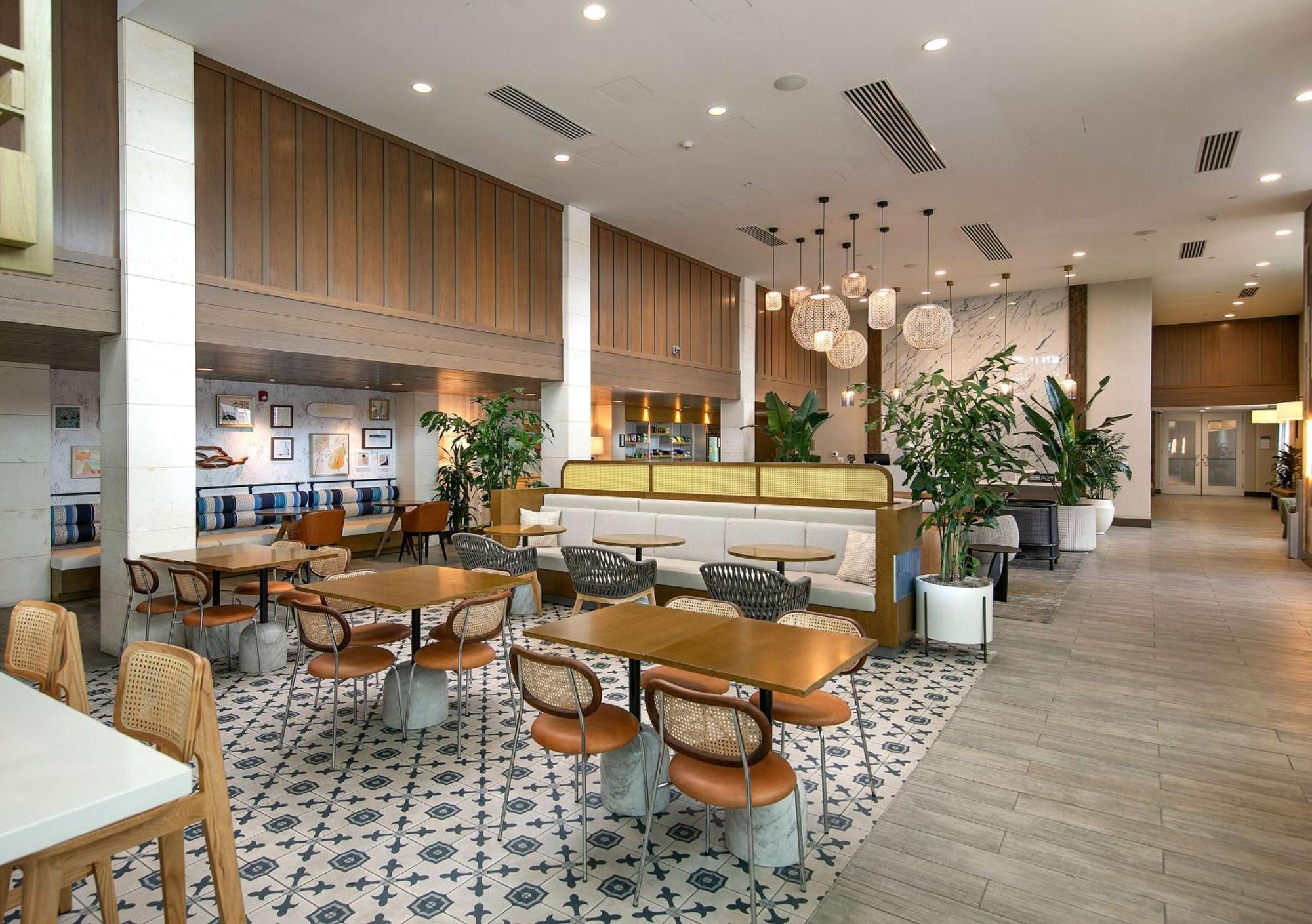 Inn At The Pier Pismo Beach, Curio Collection By Hilton Exterior photo