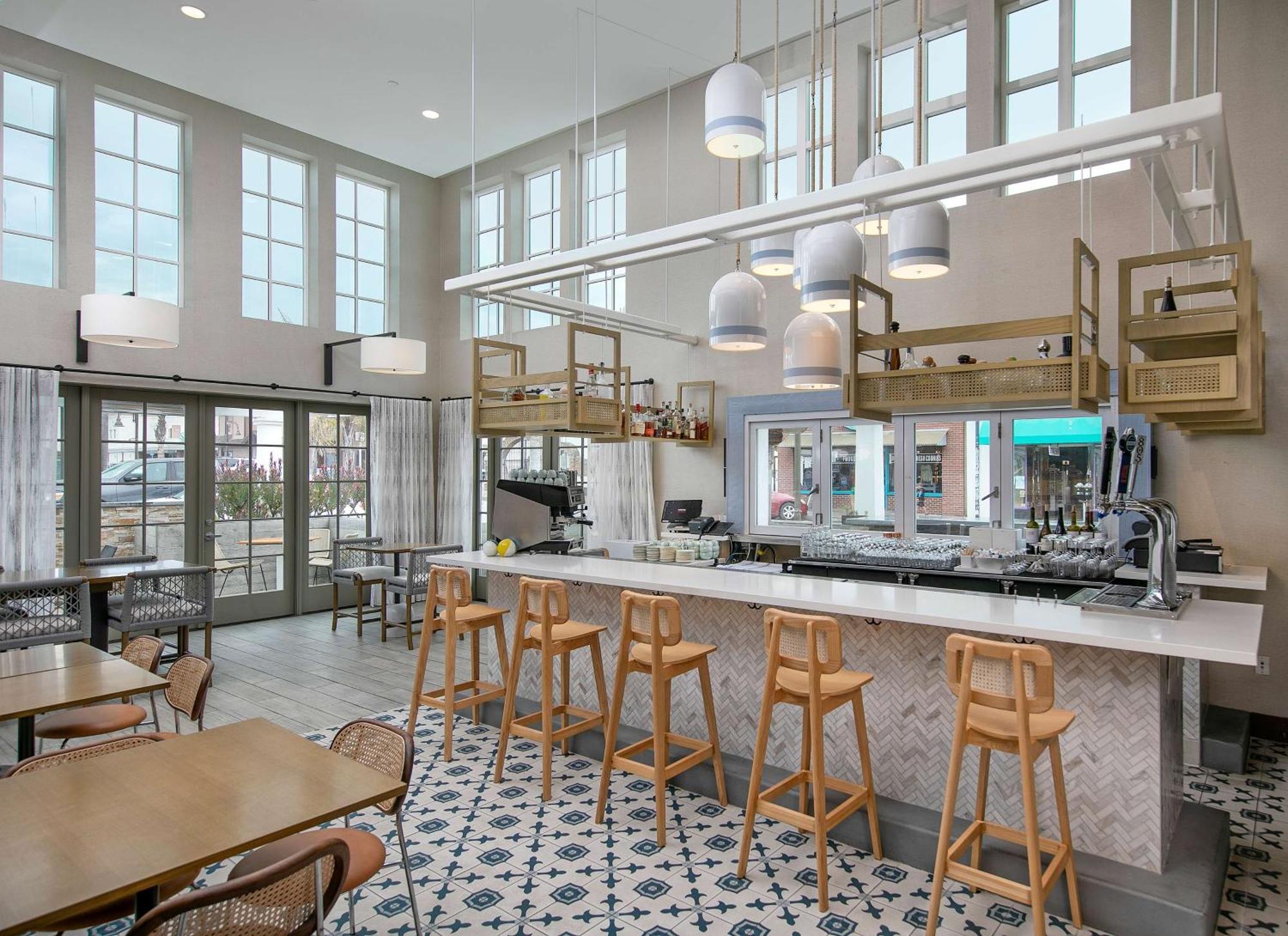 Inn At The Pier Pismo Beach, Curio Collection By Hilton Exterior photo