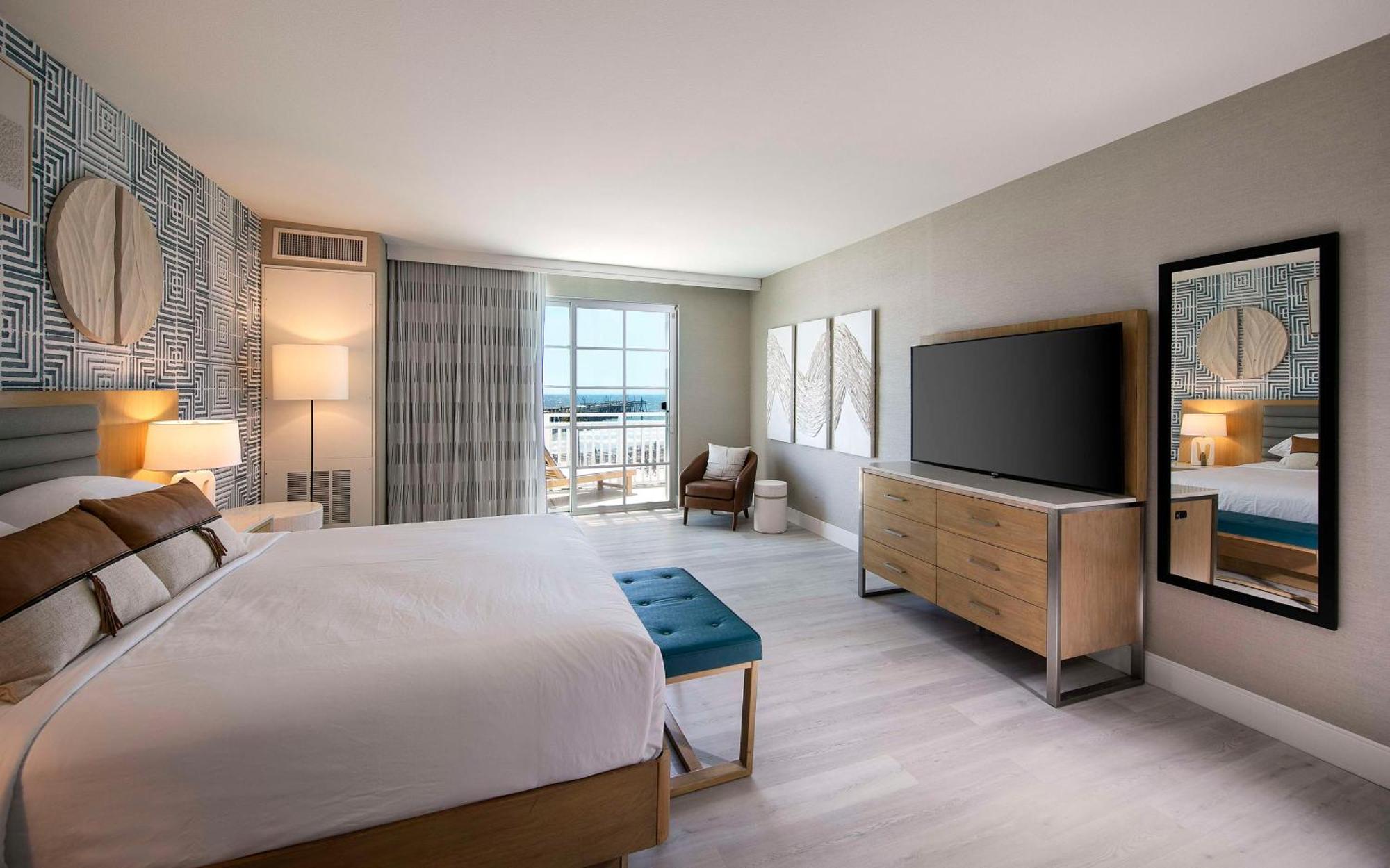 Inn At The Pier Pismo Beach, Curio Collection By Hilton Exterior photo