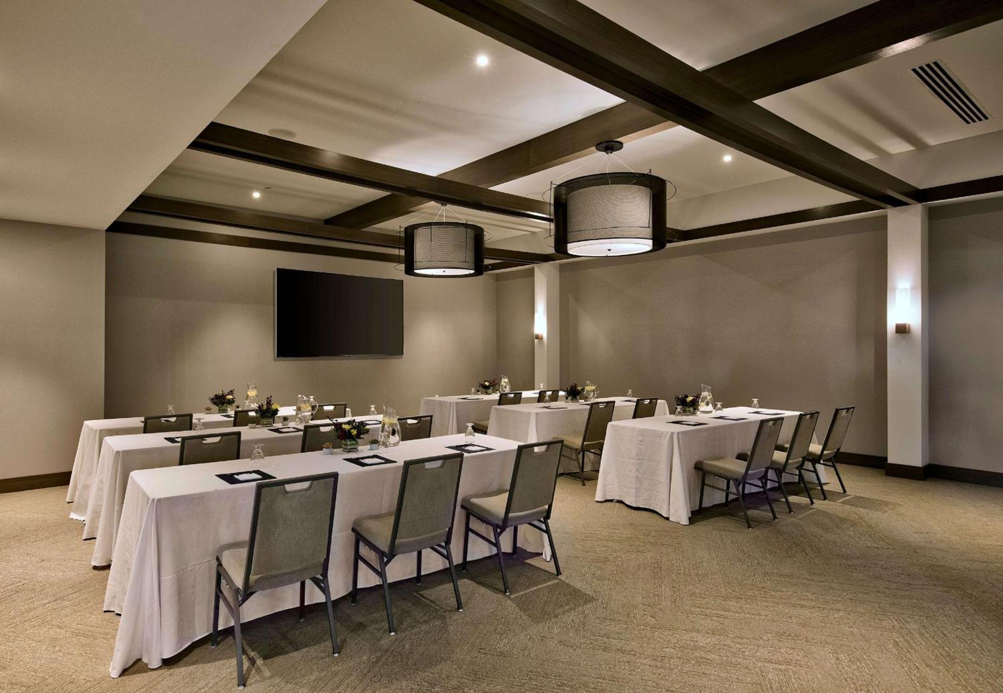 Inn At The Pier Pismo Beach, Curio Collection By Hilton Exterior photo