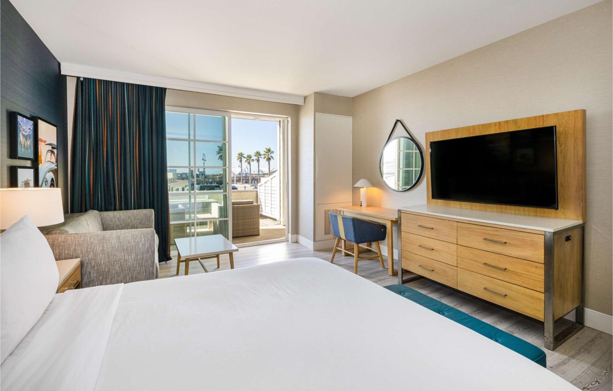 Inn At The Pier Pismo Beach, Curio Collection By Hilton Exterior photo