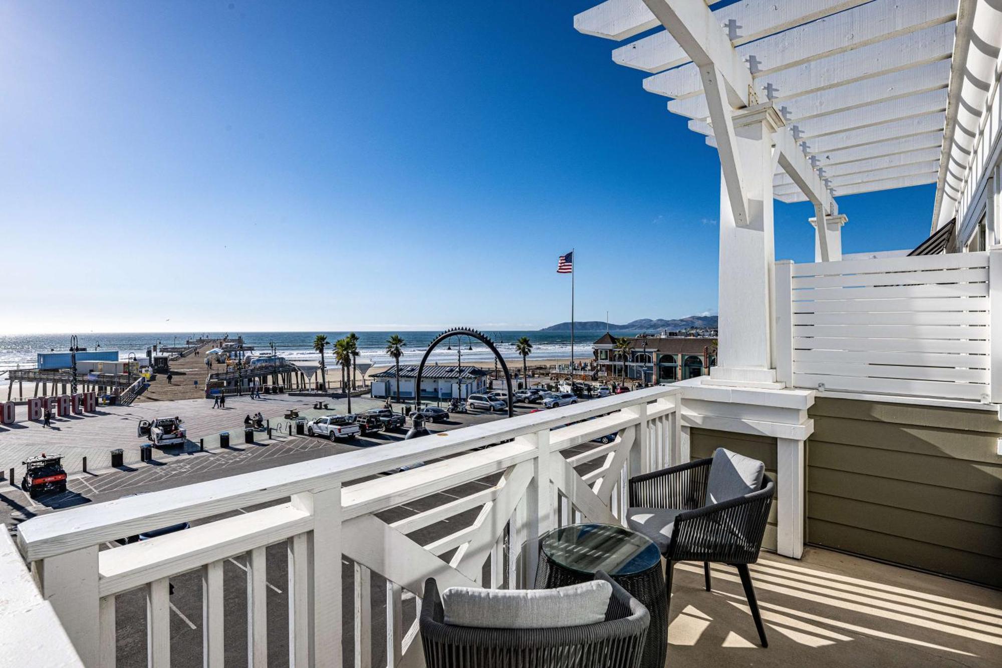 Inn At The Pier Pismo Beach, Curio Collection By Hilton Exterior photo